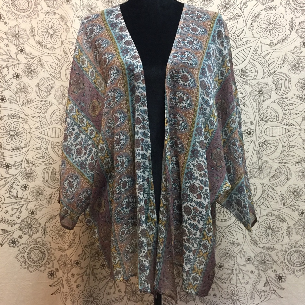American Eagle Kimono Size M